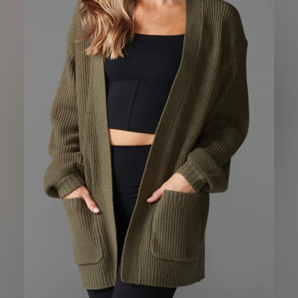 Women’s Oversized Knit Cardigan